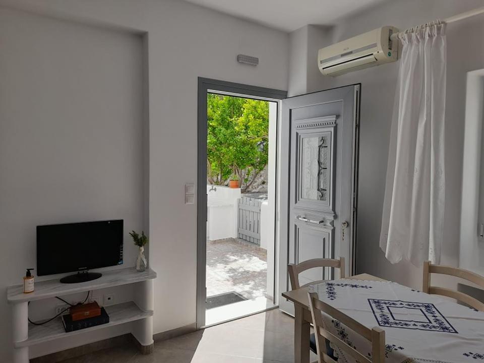 Matilda Milos - Cycladic Living Apartman Triovászalosz Kültér fotó